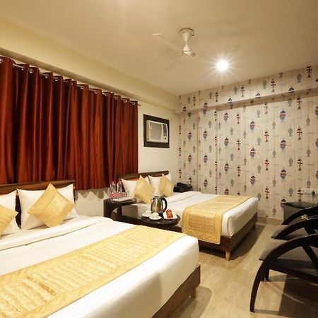 Hotel Classic Plaza At Delhi Airport New Delhi Exterior photo
