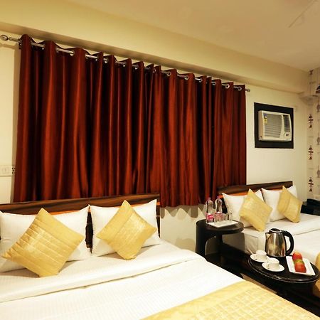 Hotel Classic Plaza At Delhi Airport New Delhi Exterior photo