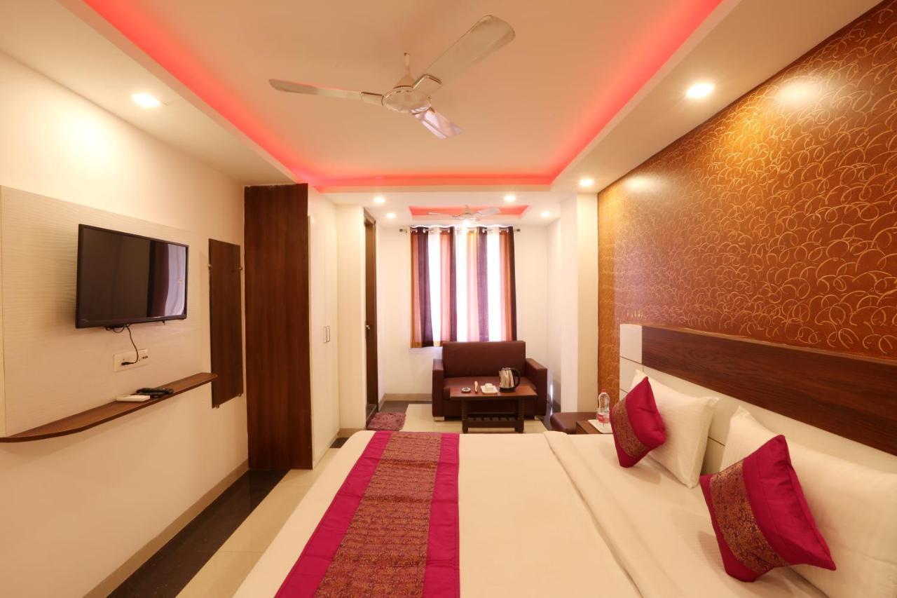Hotel Classic Plaza At Delhi Airport New Delhi Exterior photo