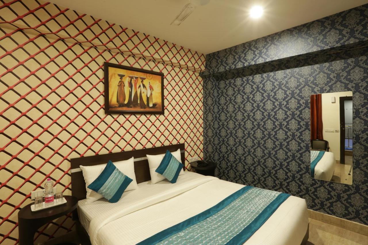 Hotel Classic Plaza At Delhi Airport New Delhi Exterior photo
